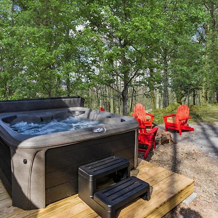 Amazing Views, Hot Tub, Fire Pit, Deck & Fireplace Inwood Extérieur photo