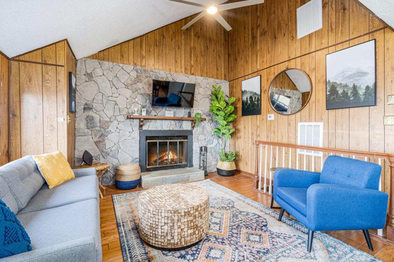 Amazing Views, Hot Tub, Fire Pit, Deck & Fireplace Inwood Extérieur photo