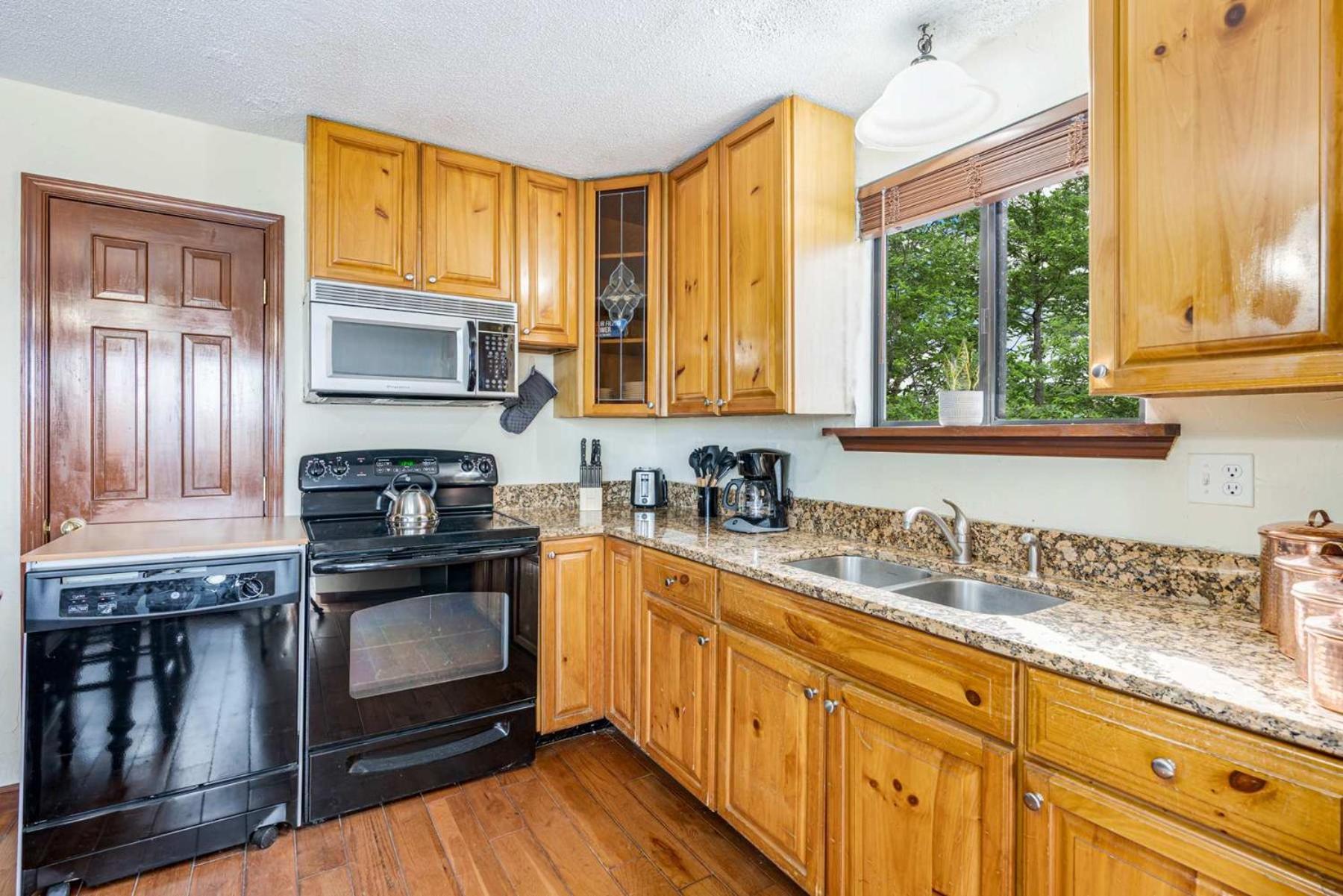 Amazing Views, Hot Tub, Fire Pit, Deck & Fireplace Inwood Extérieur photo